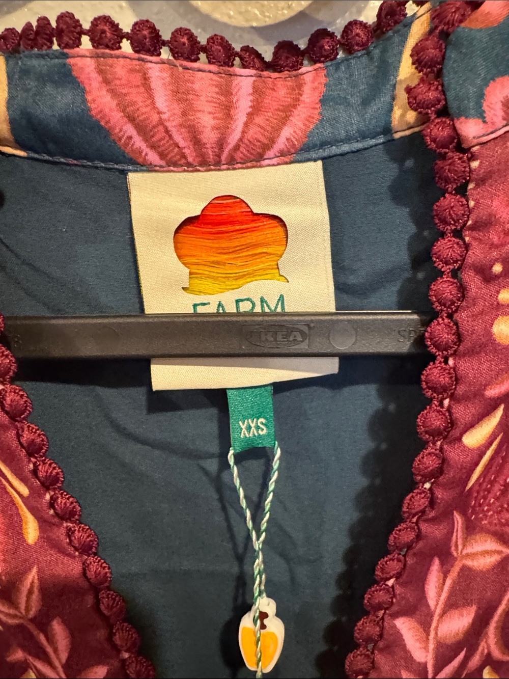 FARM Rio Seashell Tapestry Maxi Dress - Picture 4 of 13